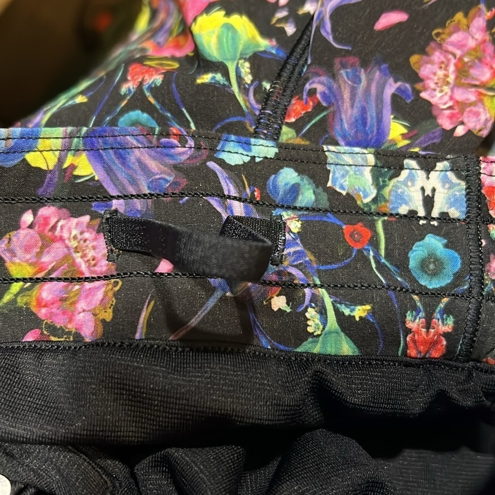Lululemon Hotty Hot High Rise lined Flowerscope Black Multi size 0 - Picture 12 of 14
